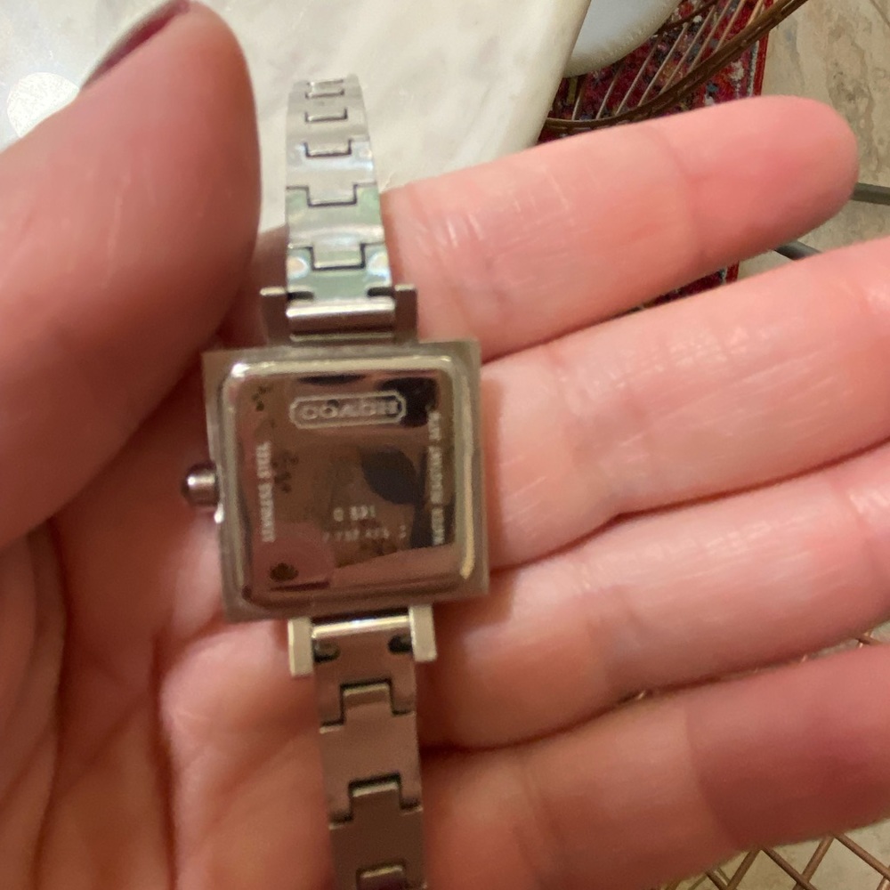 Coach Watch - Picture 4 of 4